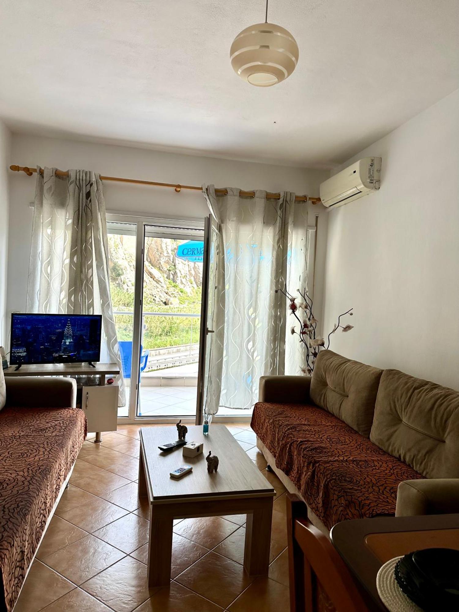 Apartment Ermest ,Kavaje Rock Дуррес Екстер'єр фото