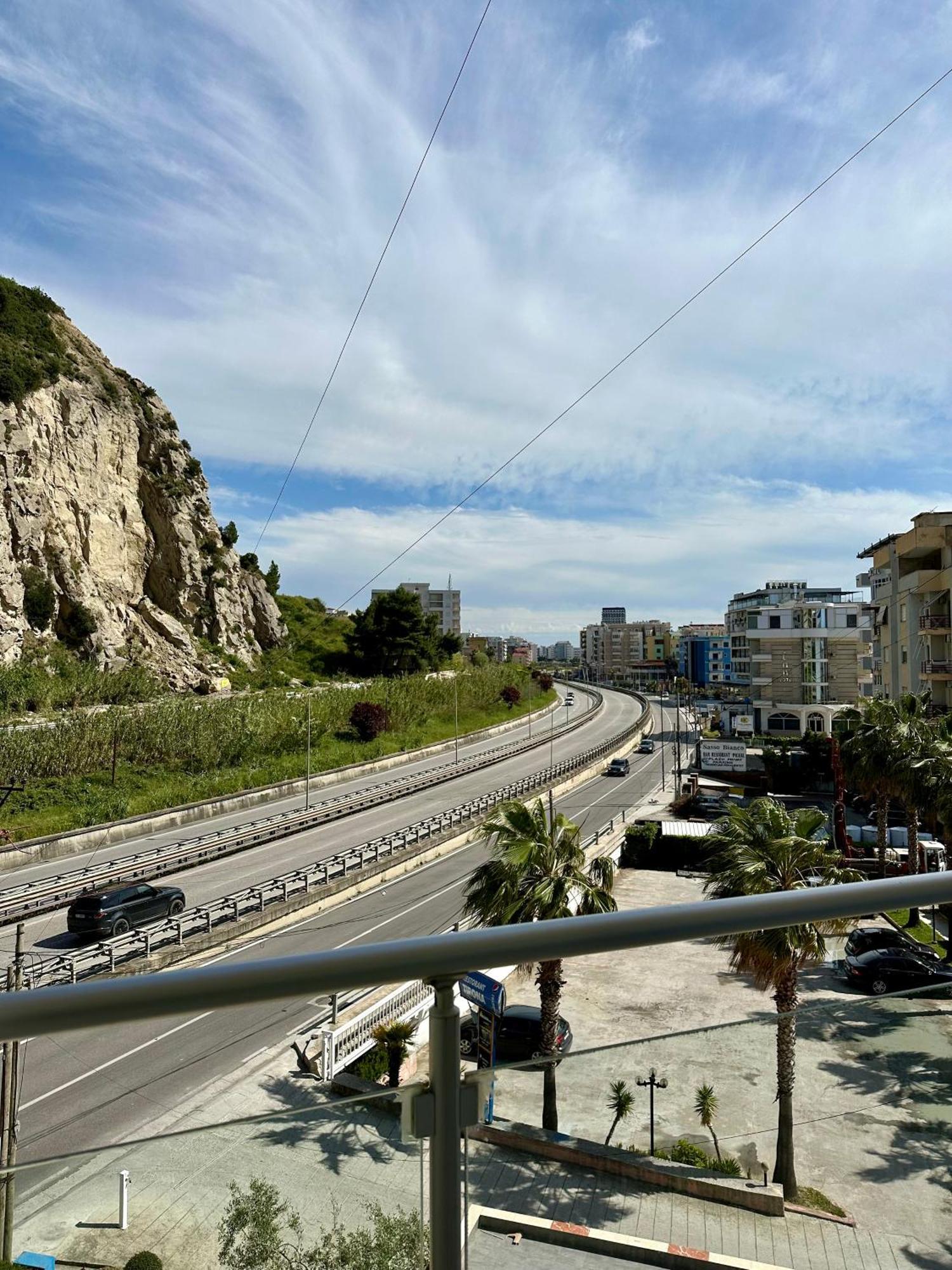 Apartment Ermest ,Kavaje Rock Дуррес Екстер'єр фото